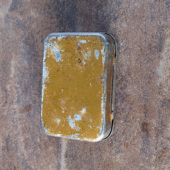 Nottingham Eucalyptus & Menthol Pastilles Tin - Picture 2 of 4